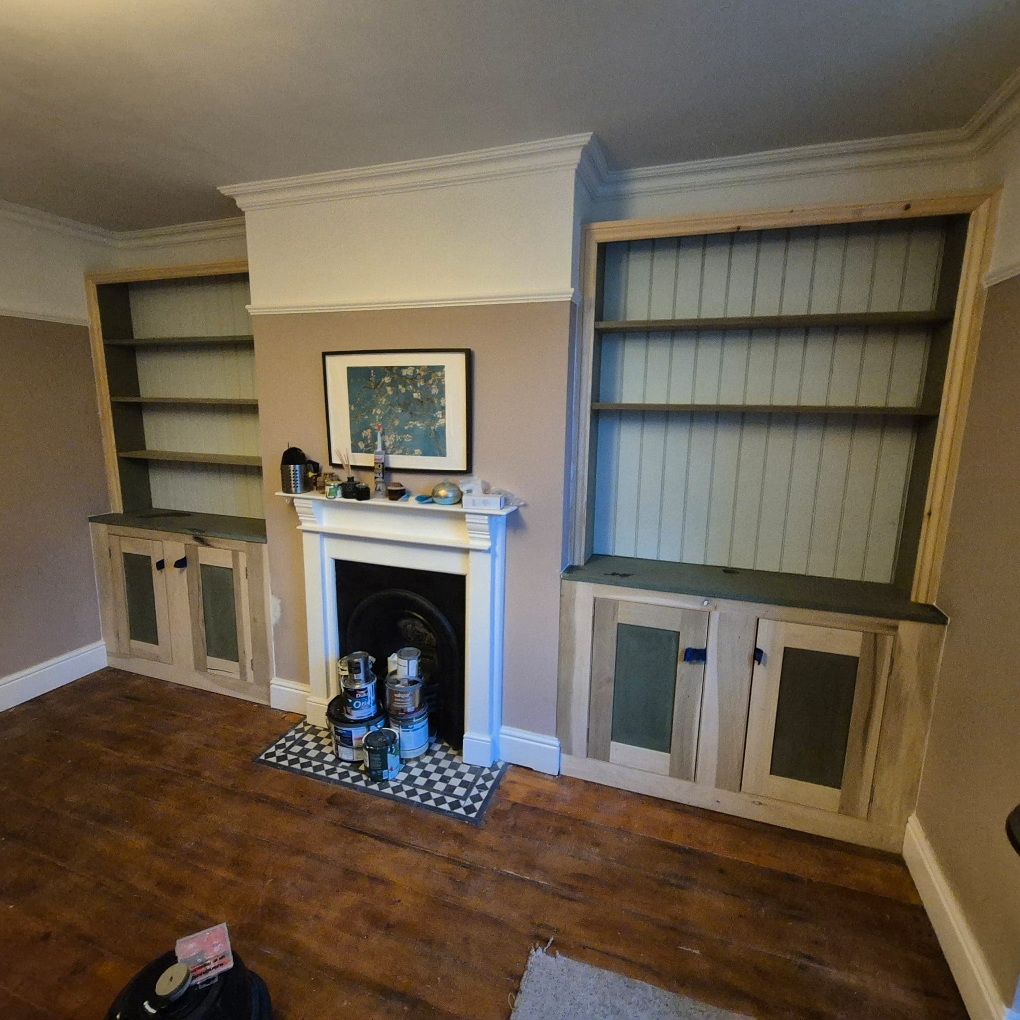 Bespoke alcove shelving by DoT Joinery, Emsworth